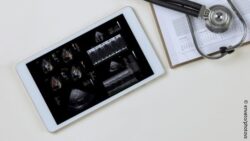 Image: Results of an echocardiography ultrasound are displayed on a tablet; Copyright: envato/photovs